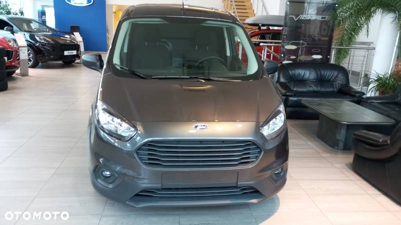 Ford Transit Courier - 2