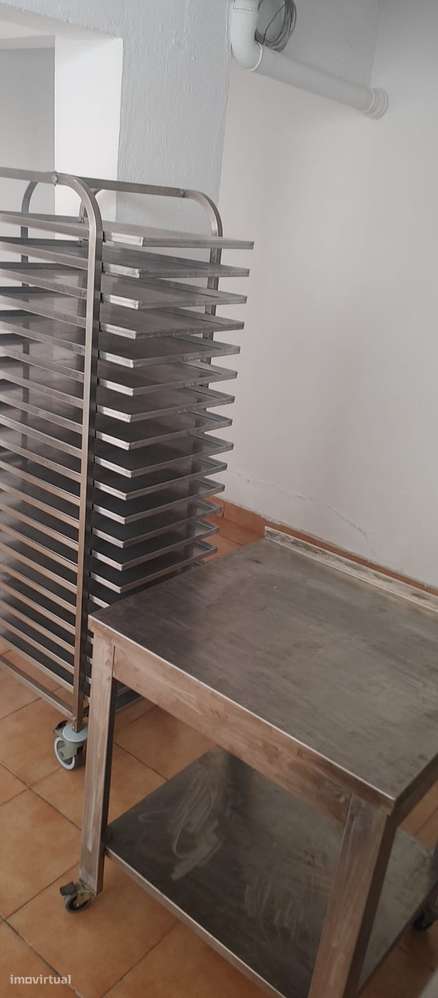 Trespasse de estabelecimento pronto a funcionar-16