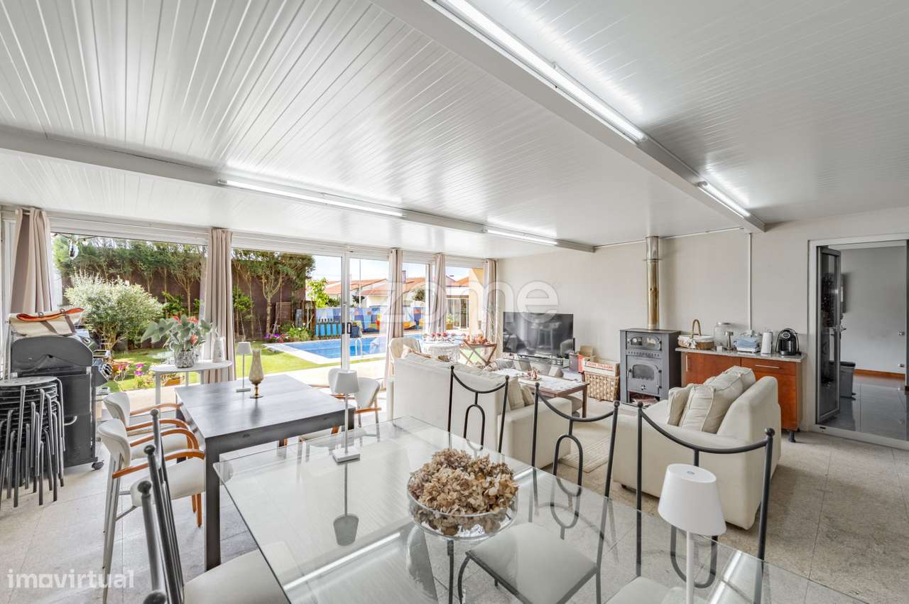 Moradia T5 com Piscina, 4 Suites e Garagem para 4 Carros em Esposende-34