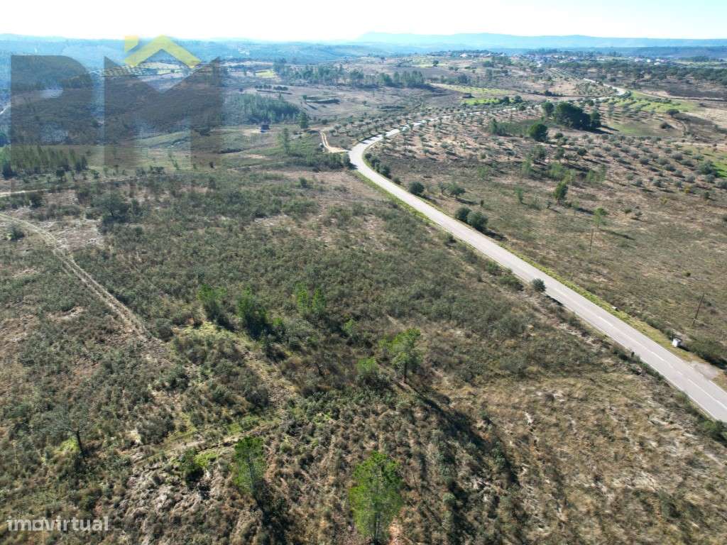 Terreno rústico com 2.1ha em Perais. - Grande imagem: 3/8