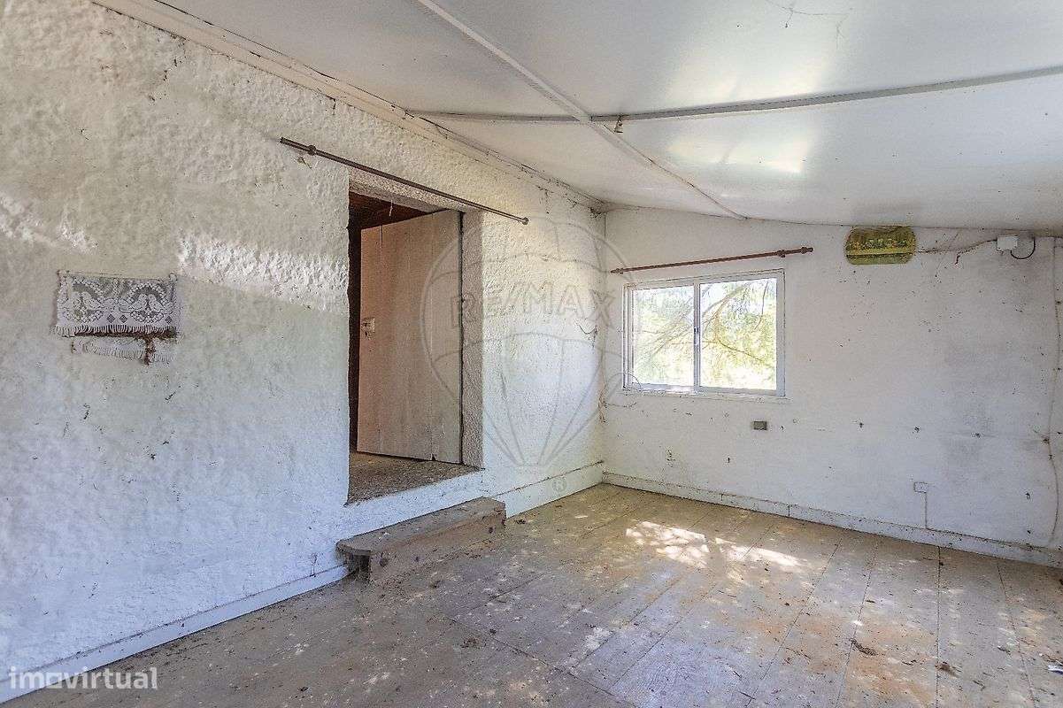 Moradia T0 para venda-5