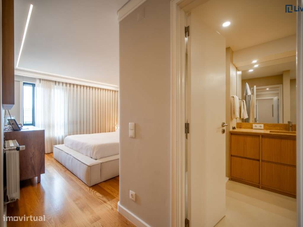 T4+1 de 200m² Renovado com 2 Suites-15