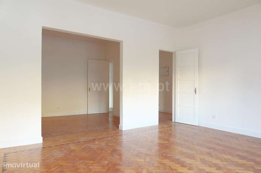 T2+1 na Vila de Sesimbra a 200m da Praia - Grande imagem: 2/8