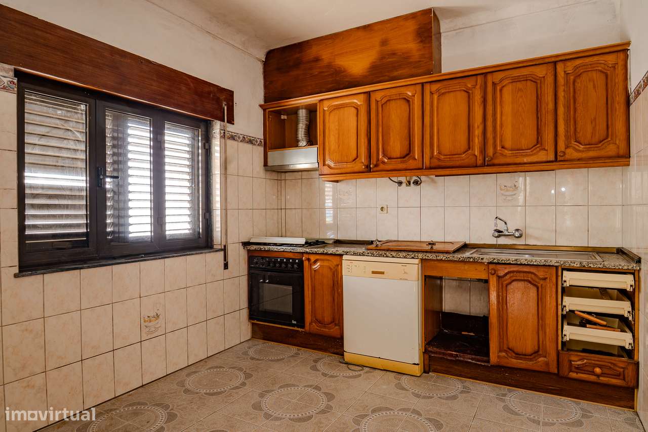 Moradia com Quintal e Garagem à Venda em Viana do Alentejo-44