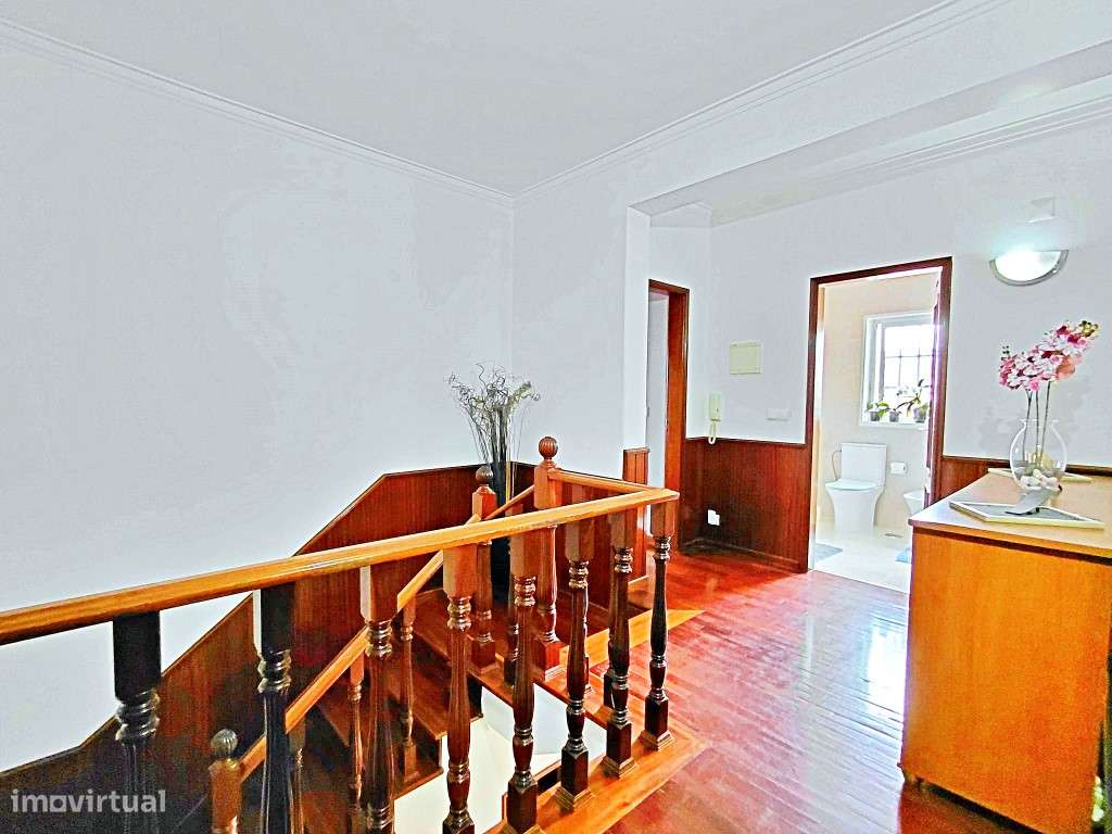 Moradia em Vale de Milhaços - junto à Escola-14