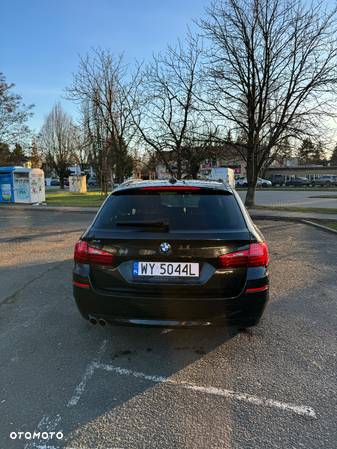 BMW Seria 5 525d xDrive Touring - 4