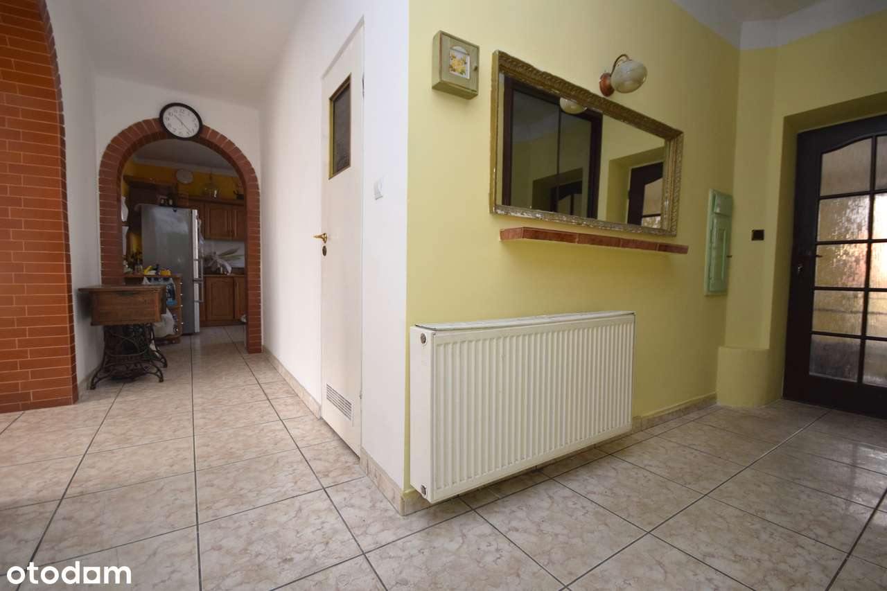 Zamieszkaj w centrum Jaworzna! Idealna okazja na własny dom!-5