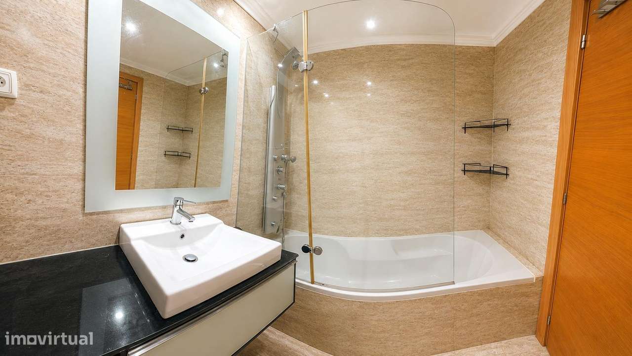 Apartamento T3 em Corroios, Seixal | 115 m2 | Santa Marta do Pinhal-14