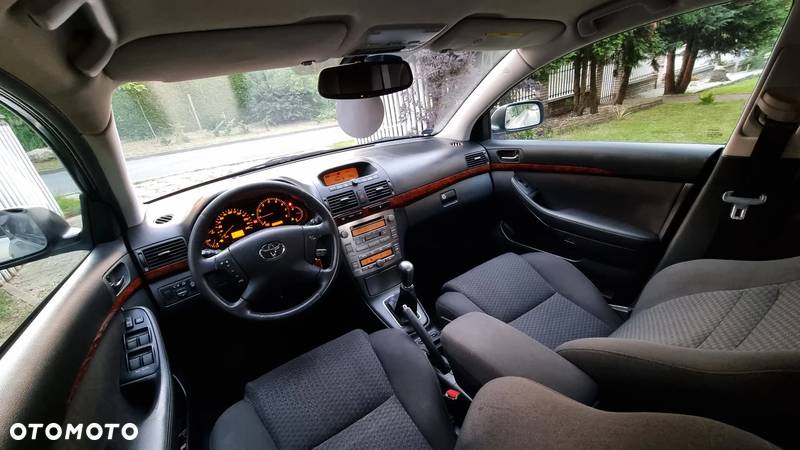 Toyota Avensis 2.0 VVT-i Sol - 40