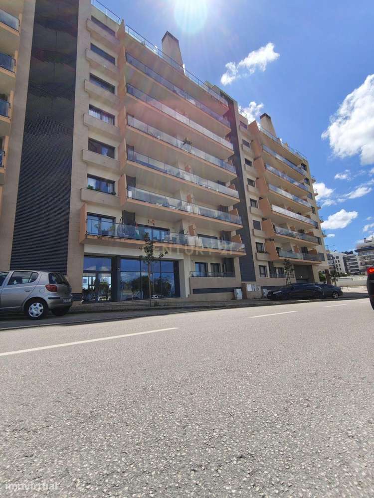 Fantástico T3, dois lugares de parqueamento e arrecadação - River Terr-46