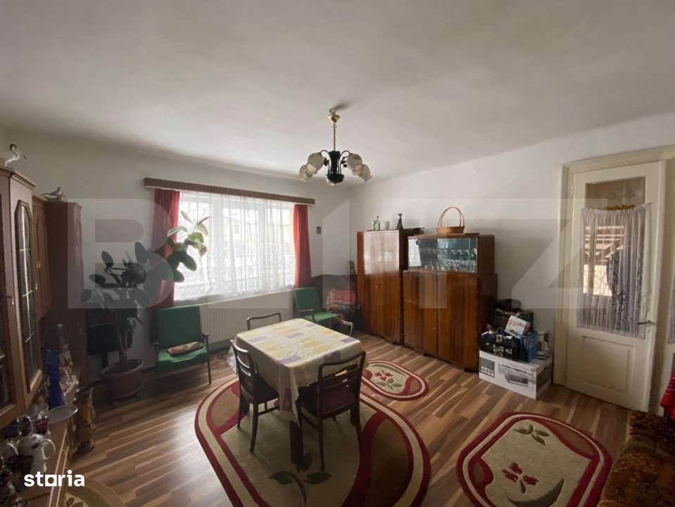 Casa de 284 mp, impartit in 3 apartamente, teren 503 mp, Grivitei Comi - Imagine principală: 5/17