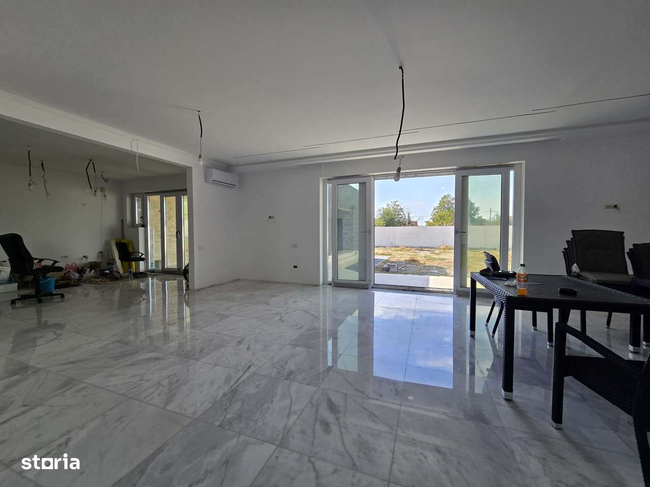 Casa 420 mp, P+1.  si Piscina. Curte teren 1050 mp. Cernica Balaceanca - Imagine principală: 2/12