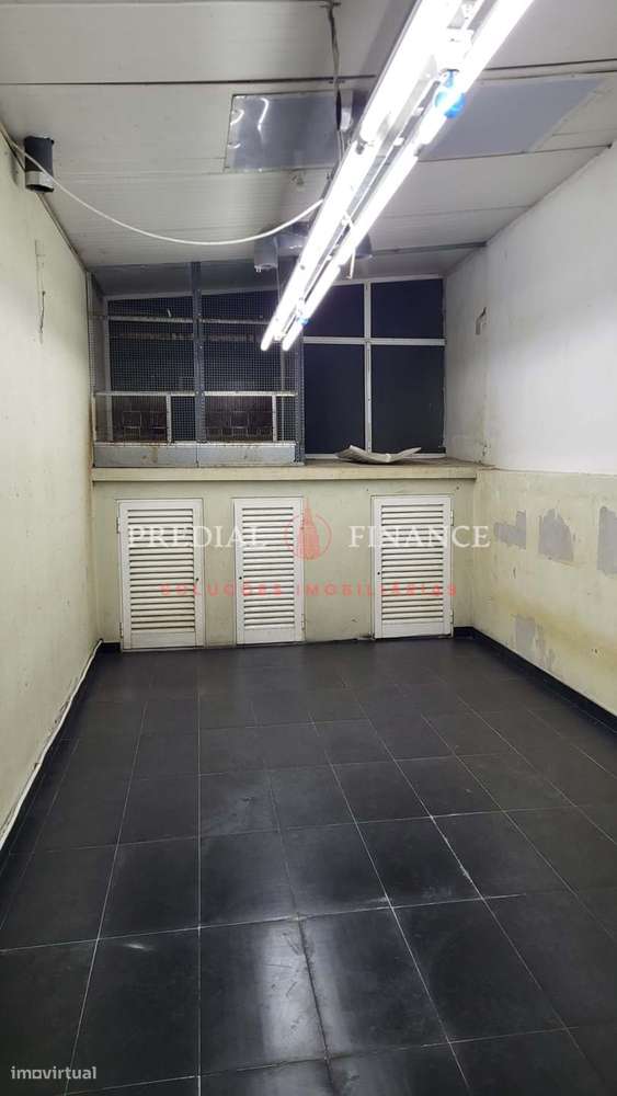 Moradia T4 com Jardim, Terraço, Garagem Dupla e Área de Barbecue — Exc-31