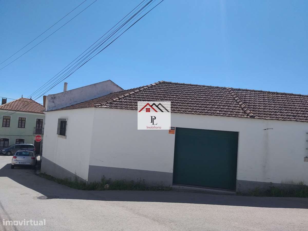 Moradia  T10 com Piscina e Logradouro (V823JB)-13