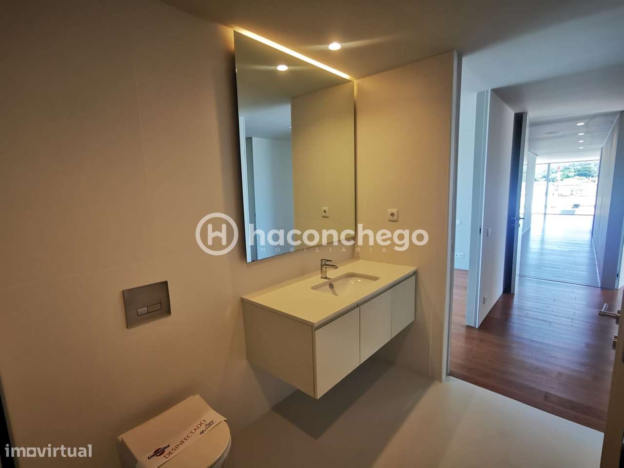 Penthouse T4 de Luxo em Barcelinhos – Totalmente Equipada com equipame-36