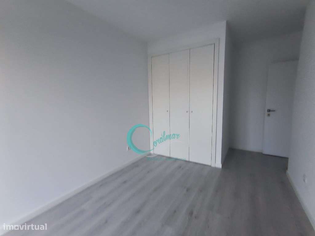 Apartamento T1 com arrumos na Quinta da Fábrica, Vale de Milhaços - Grande imagem: 3/6