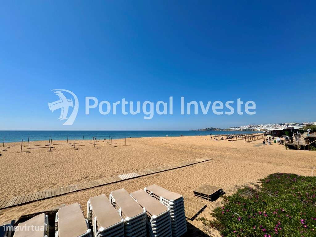 Apenas 5 min da Praia! T1 mobilado e com excelente rentabilidade!-16