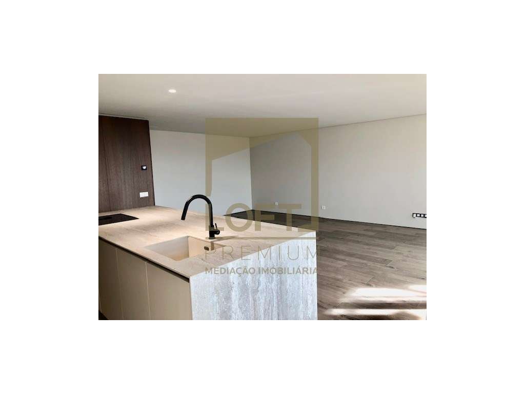 Apartamento T2 de Luxo c/ Vista Cidade e Parque em Guimarães - Grande imagem: 2/35