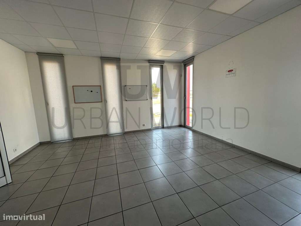 Armazém Industrial, Nelas - Canas de Senhorim, 4.279 m²-23