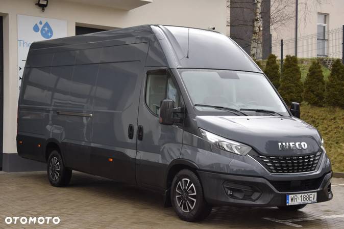 Iveco DAILY 35S18 Hi Matic  180Km 18M3 - 33