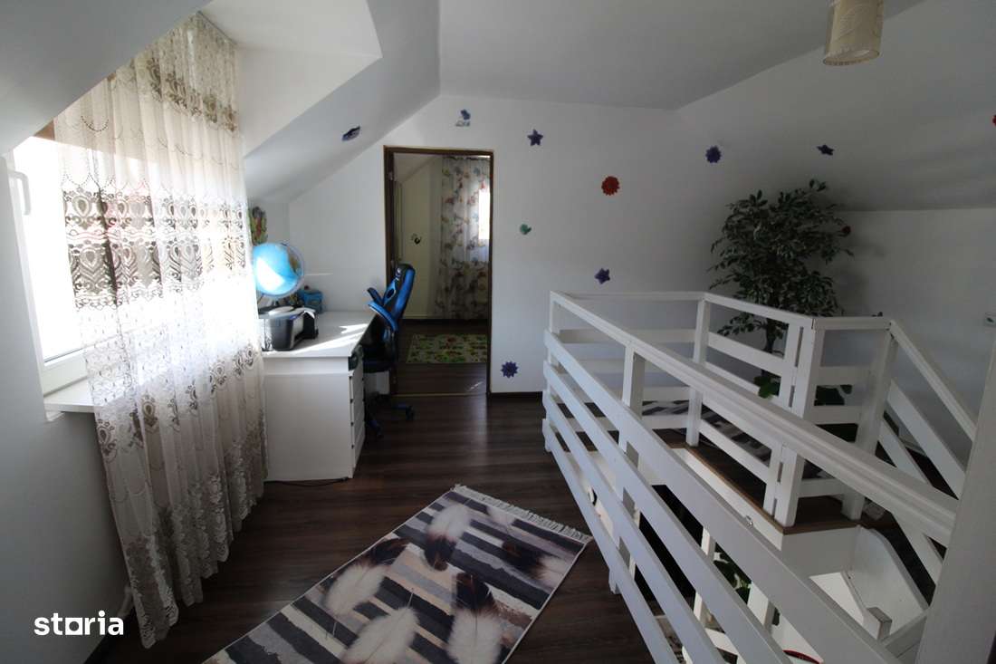 Vând casă Parter+Mansardă în Boș, la 8km de Hunedoara, teren 183mp-14