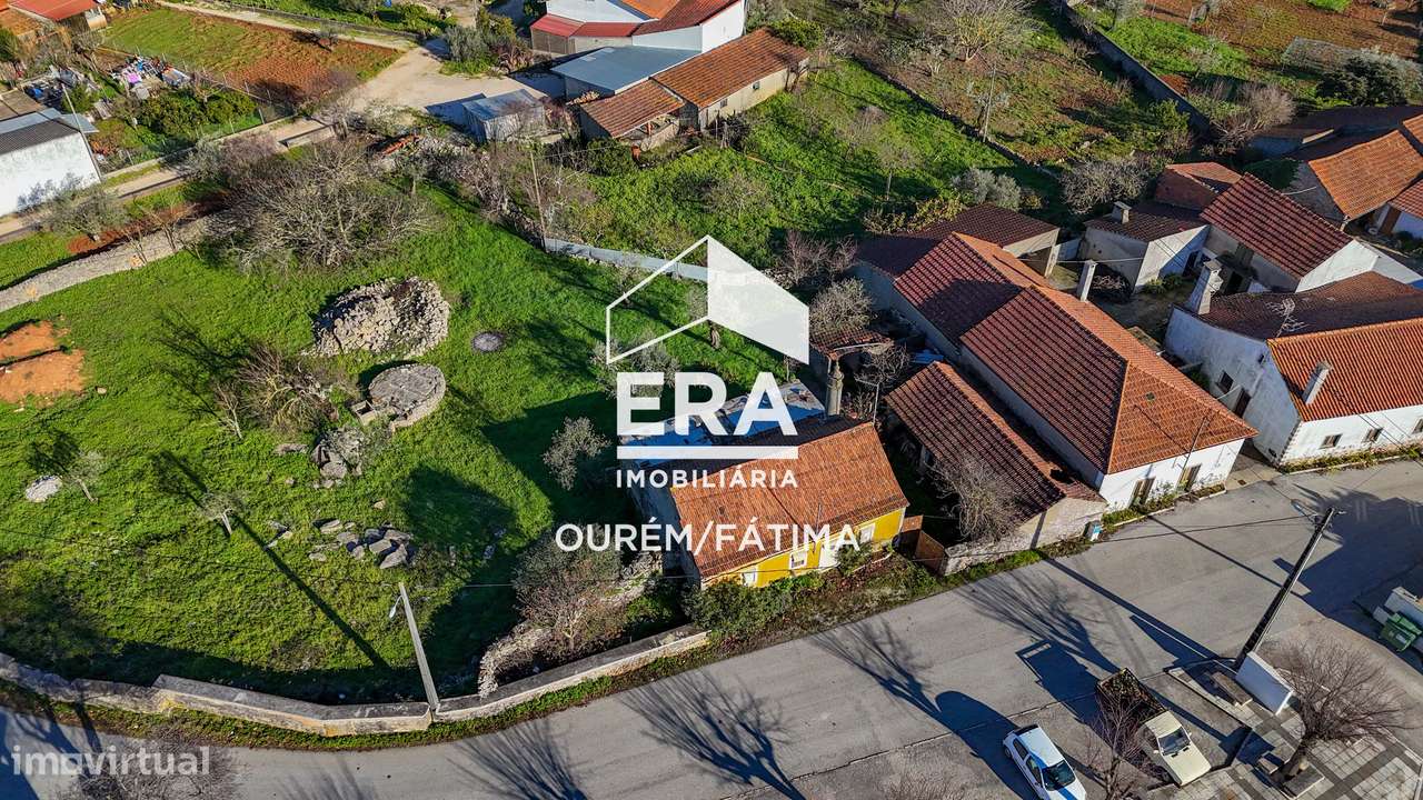 Moradia T3 para reconstrução no Bairro, Ourém-26