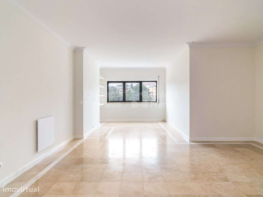 Apartamento T2 com garagem para arrendamento em Cascais - Grande imagem: 4/25