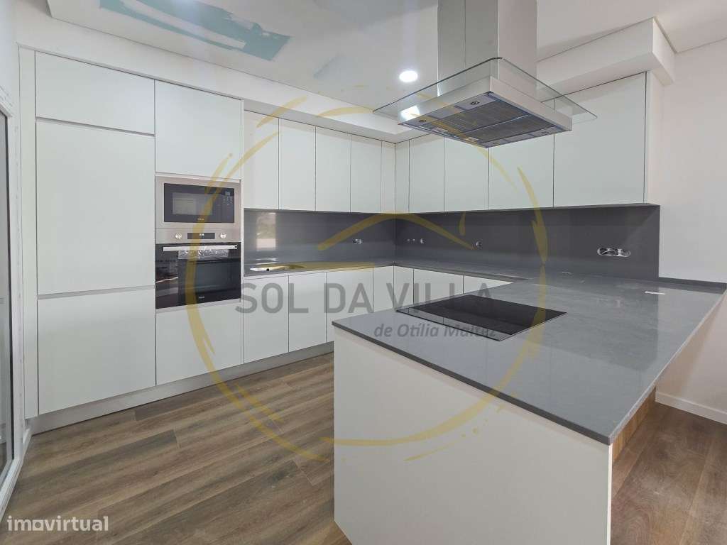 Moradia com piscina T3+1 - Fernão Ferro, Seixal - 550.000€-4