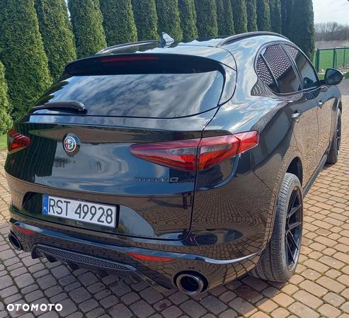 Alfa Romeo Stelvio 2.0 Turbo Veloce TI Q4 - 25