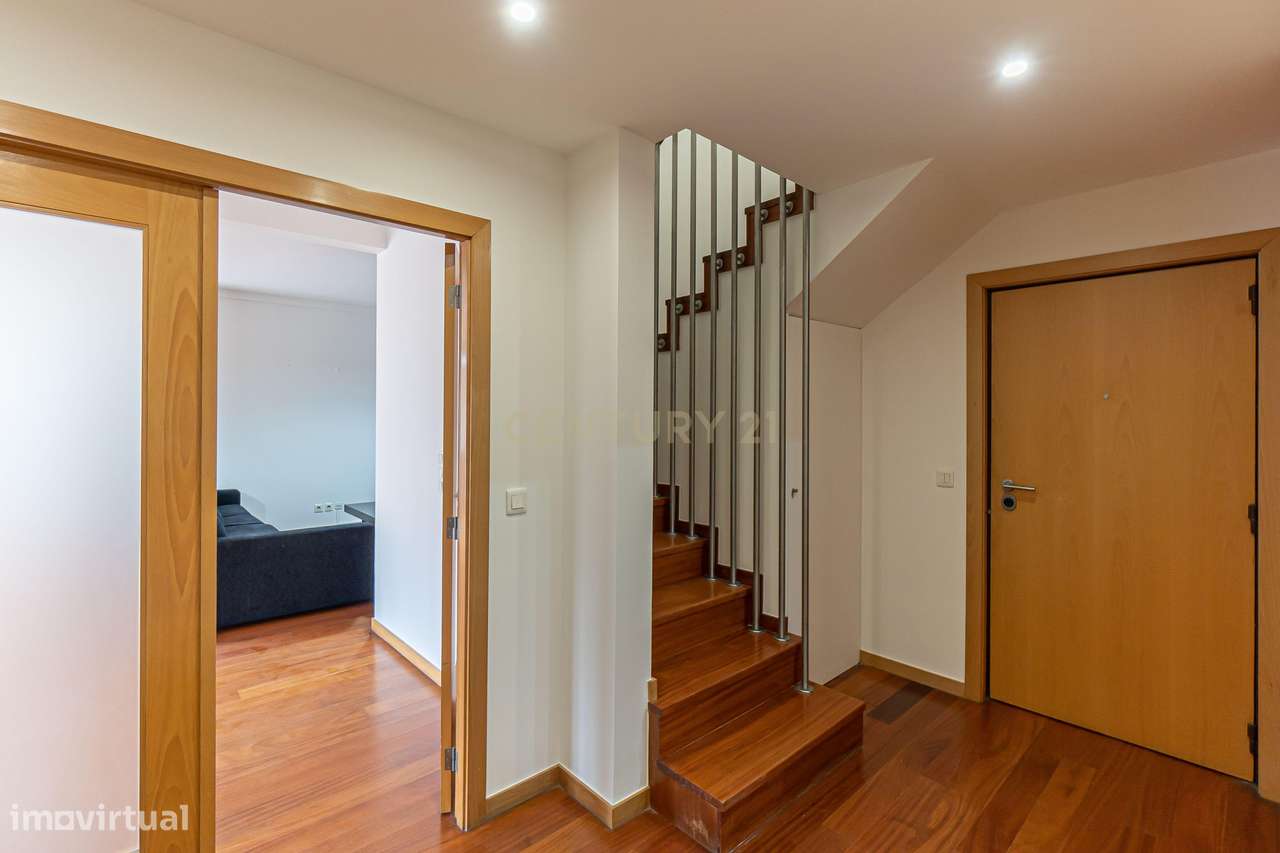 T3 Duplex junto ao Hospital de São João-15