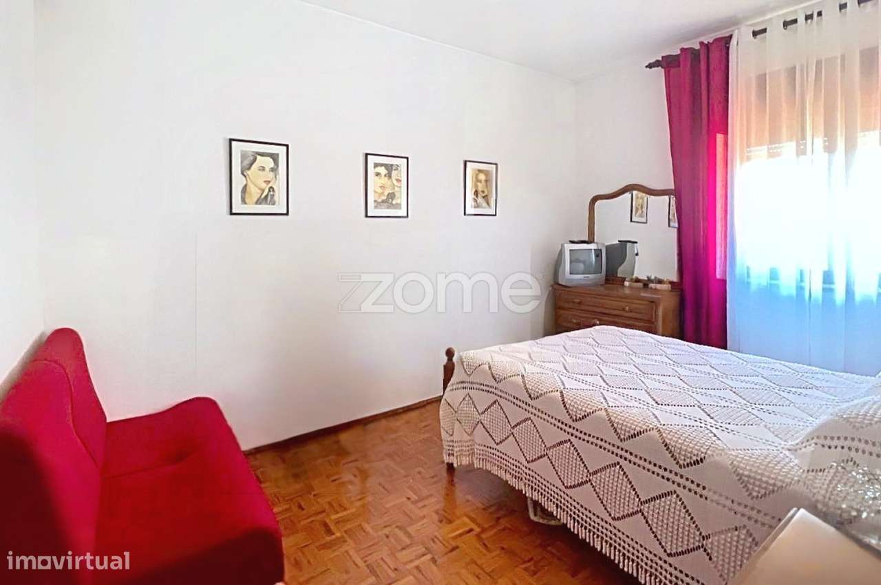 Moradia com Grande Potencial na Vila de Pampilhosa da Serra.-10