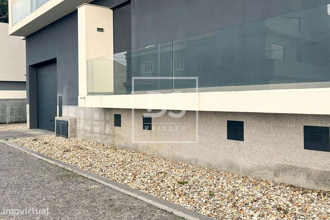 Apartamento T2 em Vilar de Pinheiro com Garagem e Carregador Elétrico-23