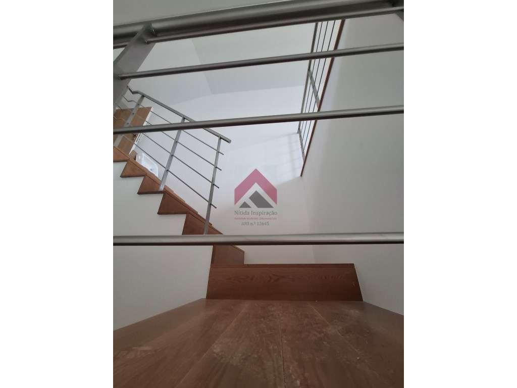 Apartamento T2 + Duplex Amplo + Terraço na Cobertura em Esgueira, A...-16