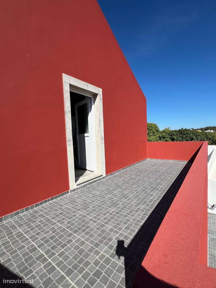 Moradia na Lourinhã com Grande Potencial – Oportunidade Única-13