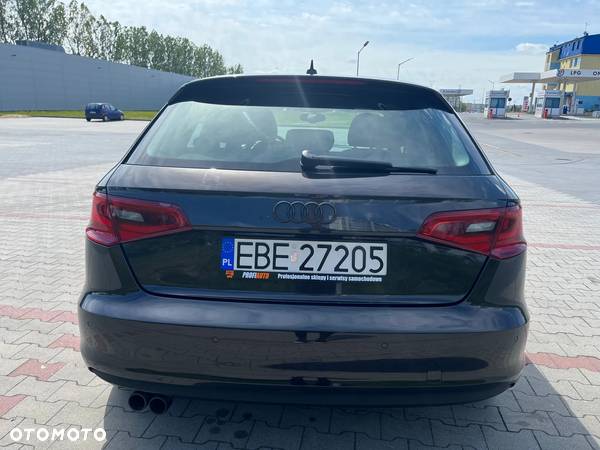 Audi A3 1.6 TDI ultra Attraction - 4