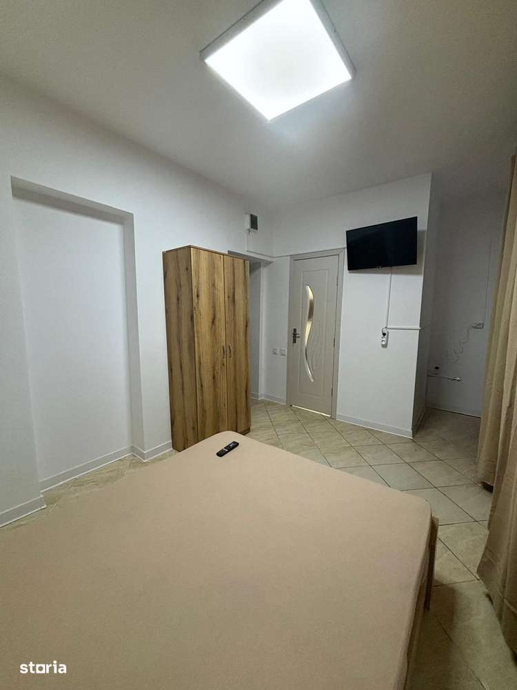 GARSONIERA IEFTINA SECTOR 4 negociabil - Imagine principală: 3/10