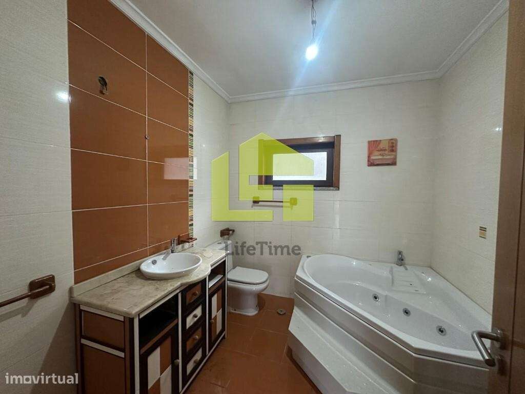 Moradia isolada T3-6