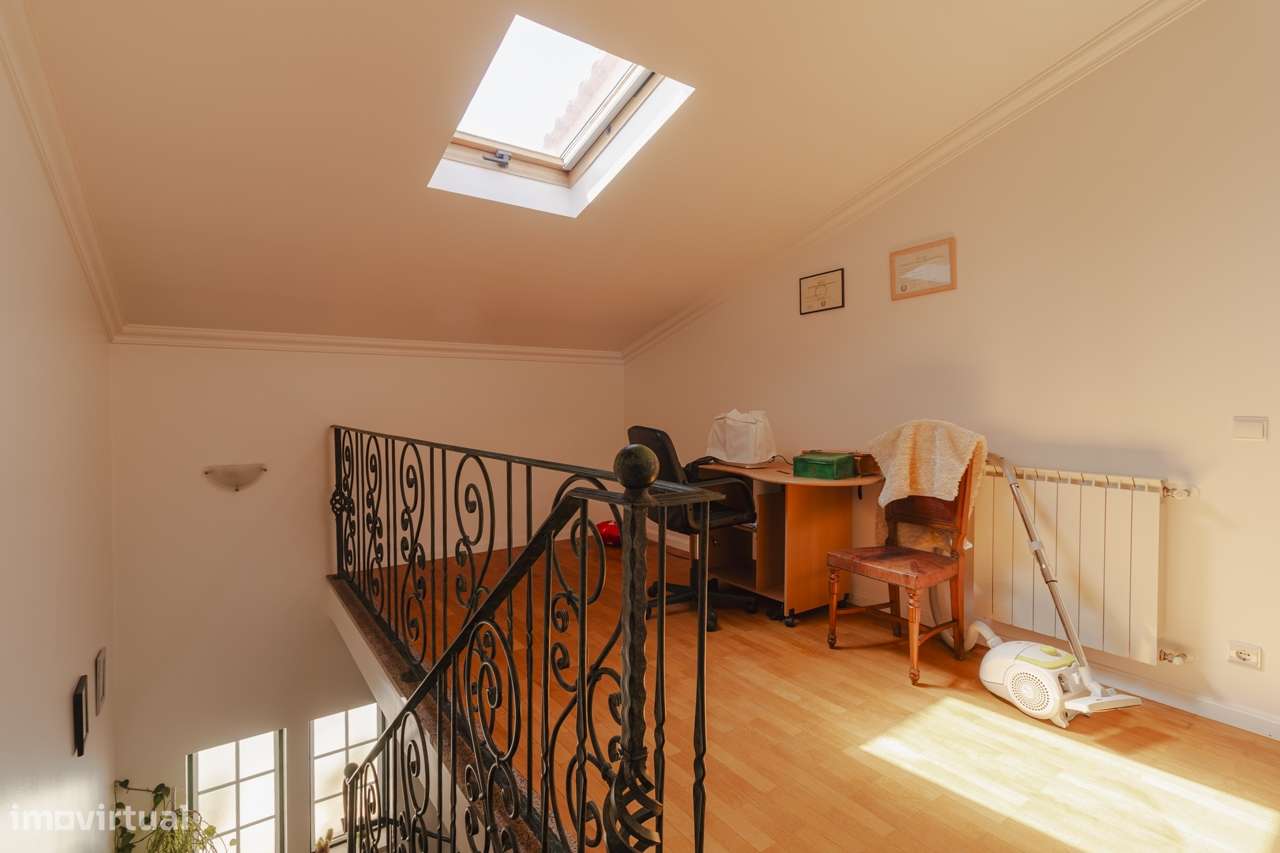 Moradia Isolada T4 / Casal de Matos / Leiria-21