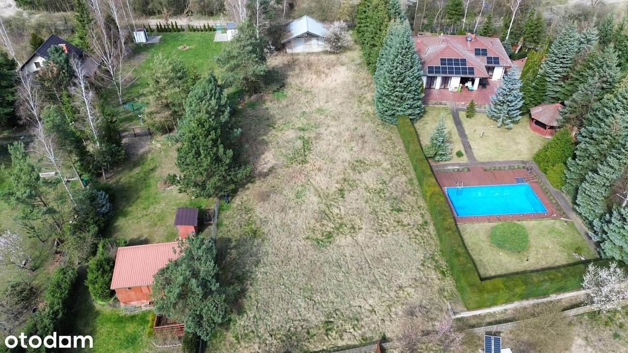 Urokliwa działka z domkiem położona nad jeziorem Powidz Polanowo-2