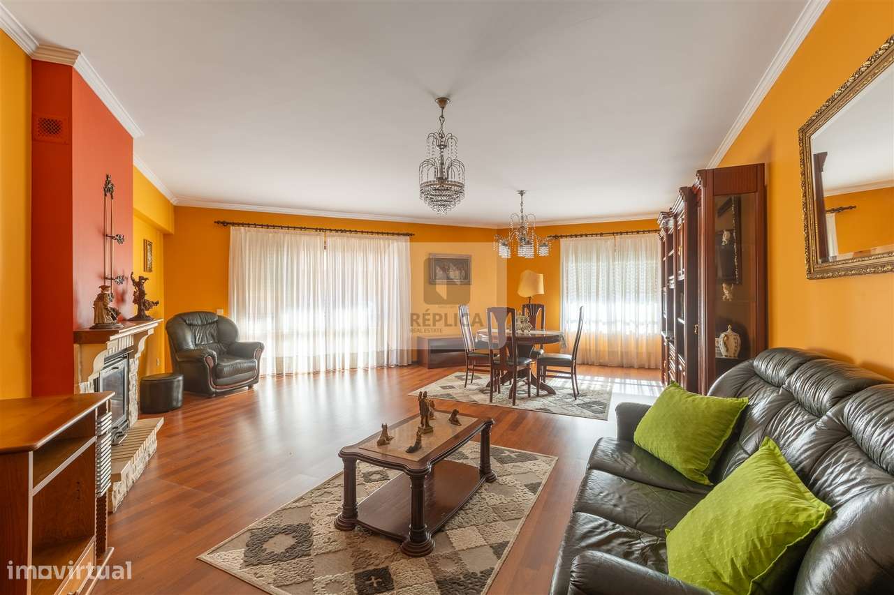 Apartamento T2 com varanda e Garagem em Matosinhos-5