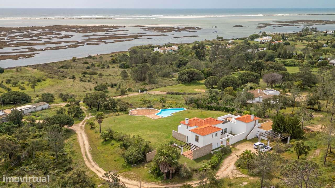 Cerro Da Vela Para Venda Moradia T6 Em Luz De Tavira Com Vista Sobr