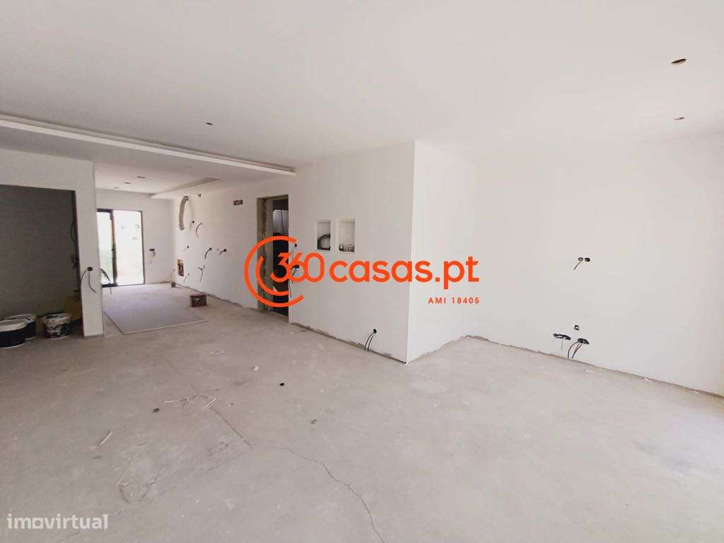 Apartamento T2 com garagem em Almancil-21