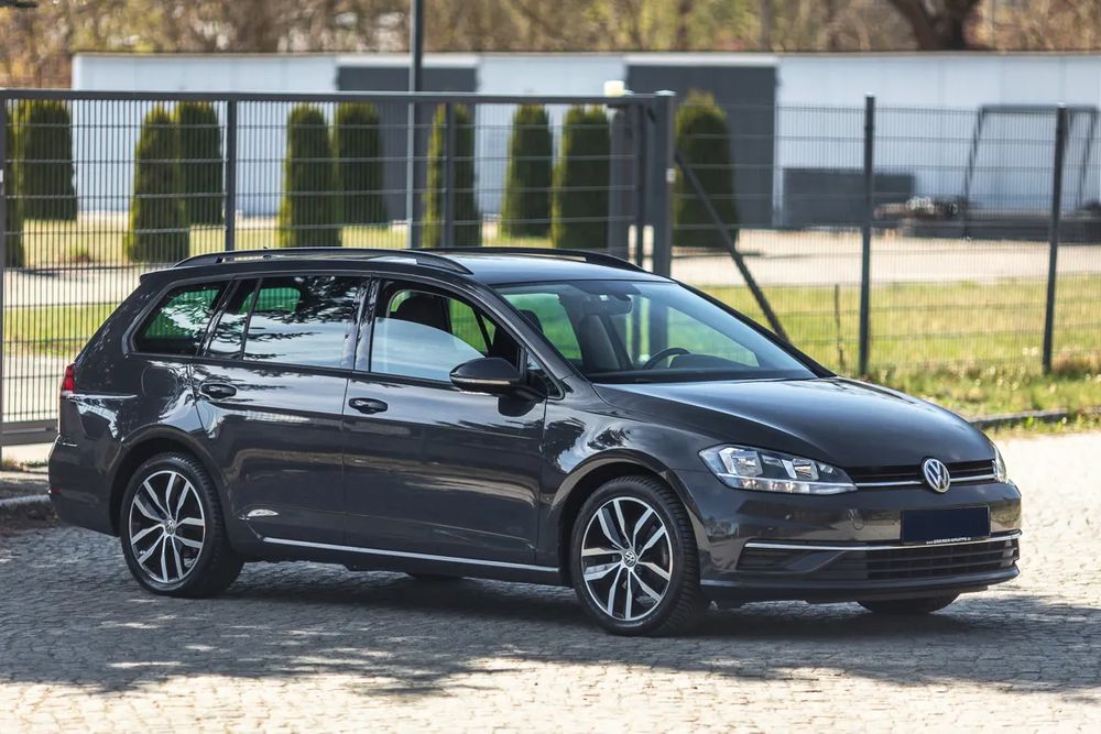 Volkswagen Golf VII 1.6 TDI BlueMotion Technology DSG Comfortline 2018