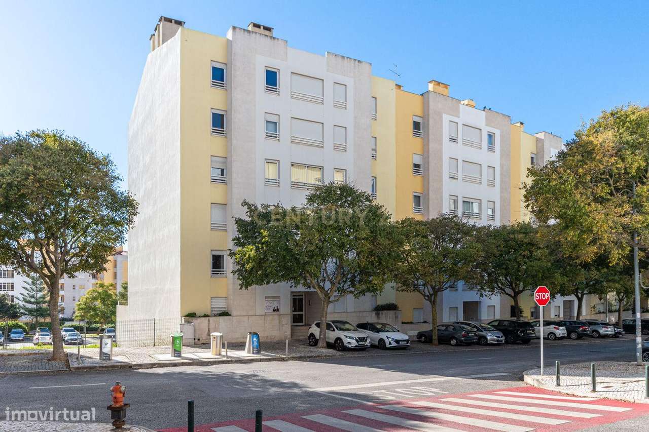 T3 com Terraço de 50m² a Sul, Garagem e Arrecadação | Jardins da Pared-29