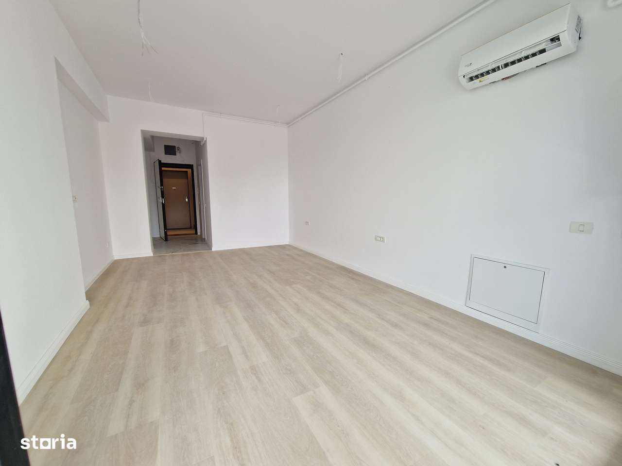 Mamaia Nord - Garsoniera în Complex Tomis Villa Grand Resort, parcare-10