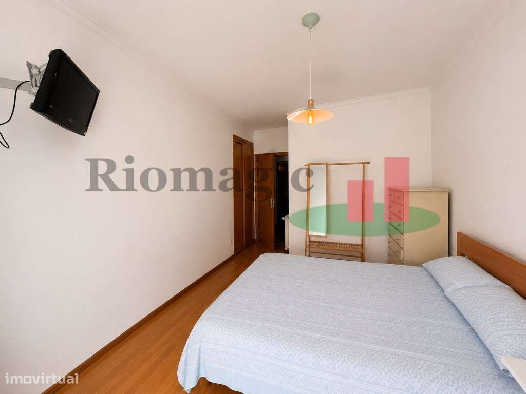 Apartamento T3 com Excelentes Áreas, Varandas e Garagem em Rio Maior-5