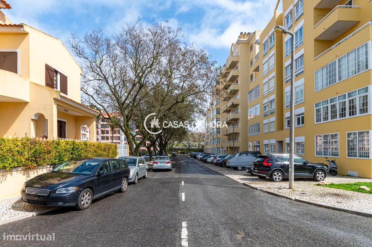 Agradável apartamento T3 na Rua Garcia de Resende, junto ao Colégio...-24