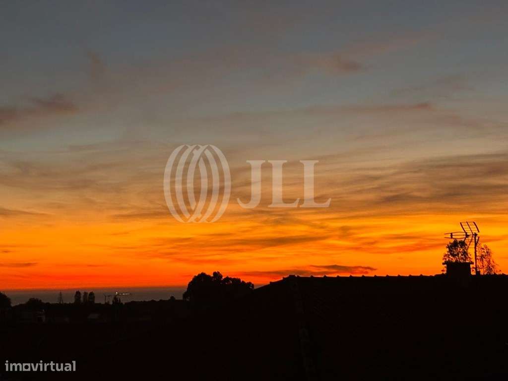 Moradia T4, com jardim, na Foz do Douro, no Porto - Grande imagem: 2/19