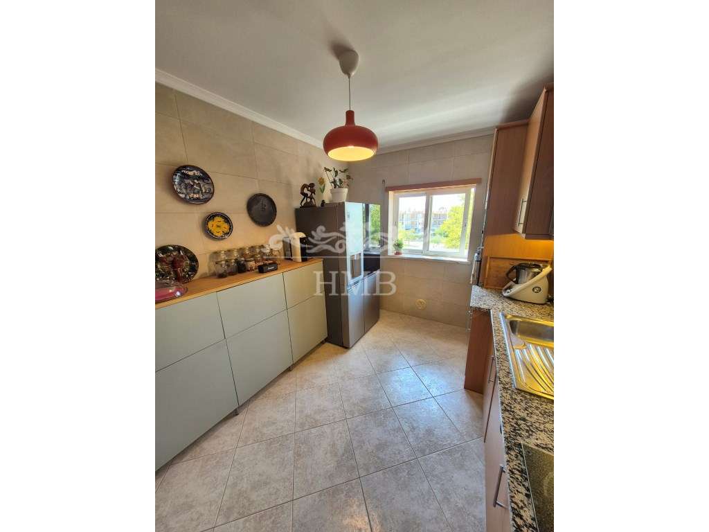 T2 NA URBANIZAÇÃO MÁ PARTILHA EM ALVOR COM GARAGEM - Grande imagem: 3/44