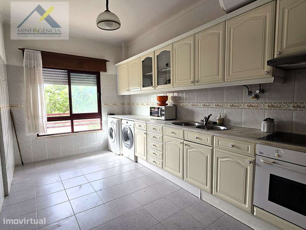 Apartamento T2 na Av. Bento Gonçalves em Setúbal-9